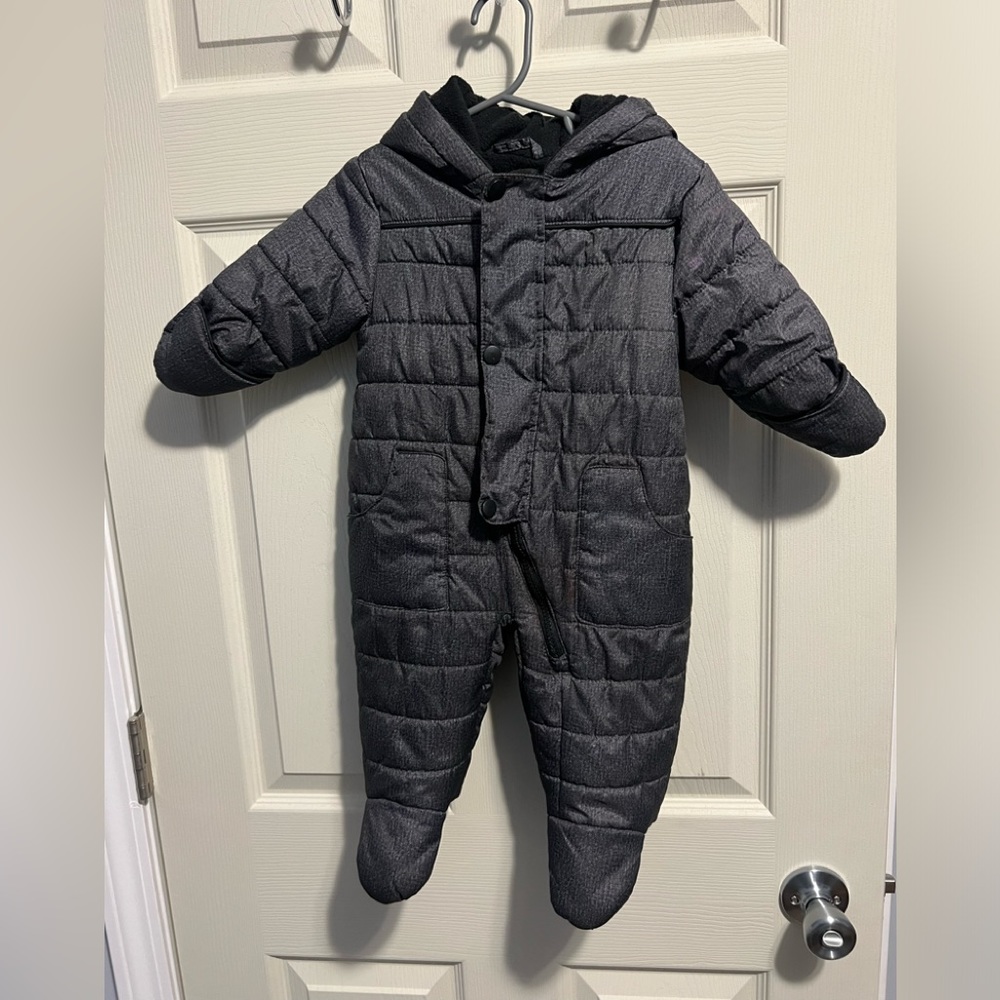 Size 6-9 months snowsuit infant